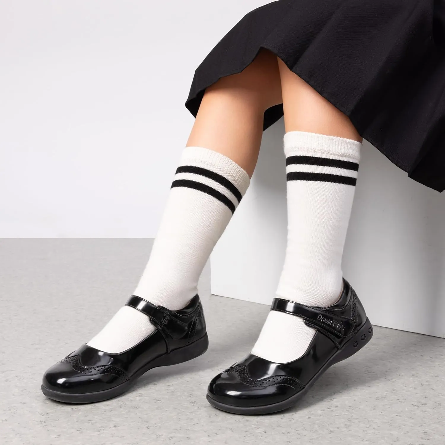 DREAM PAIRS Girls School Uniform Shoes Mary Jane Black Flats