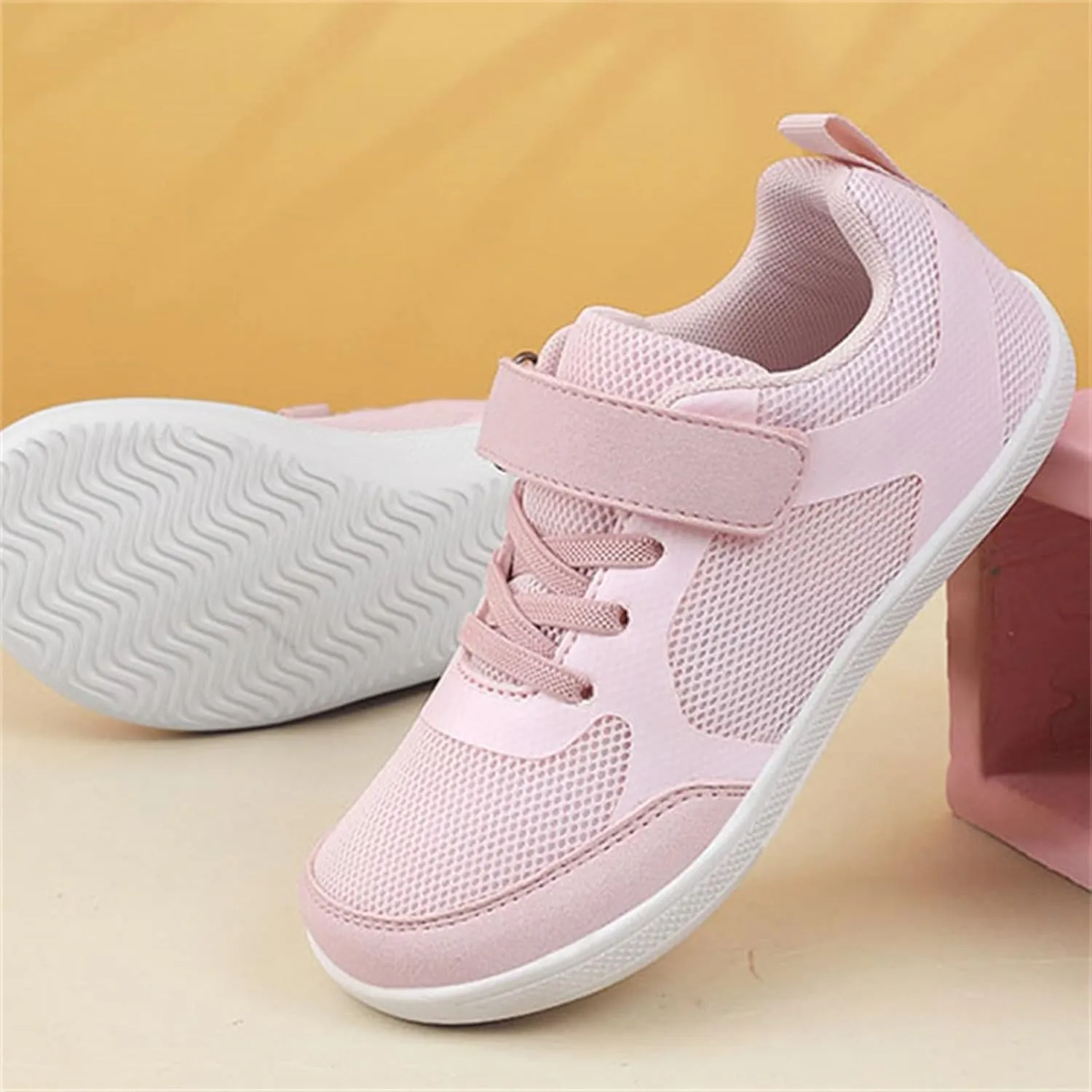 Kids Boys Girls Hiking Shoes Lace-Up Low Top Lightweight Breathable Athletic Sneakers Non-Slip Sole Sports Shoes