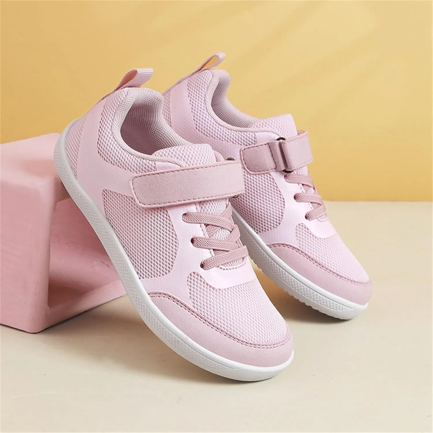 Kids Boys Girls Hiking Shoes Lace-Up Low Top Lightweight Breathable Athletic Sneakers Non-Slip Sole Sports Shoes