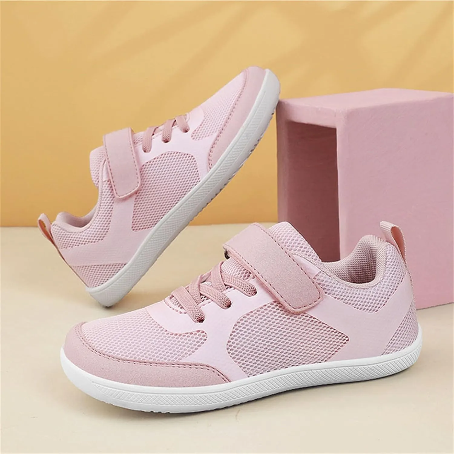 Kids Boys Girls Hiking Shoes Lace-Up Low Top Lightweight Breathable Athletic Sneakers Non-Slip Sole Sports Shoes