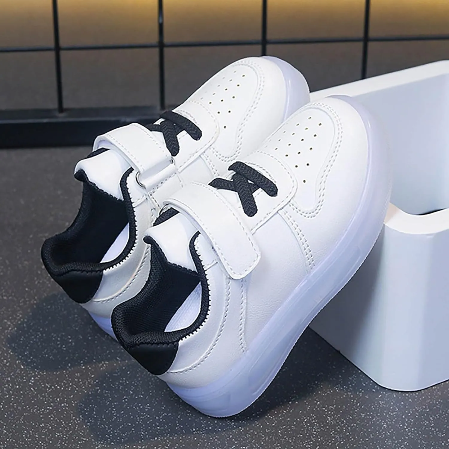 Toddler Sole Rubber Glitter Sneakers No Lace Flat Non First Walking Sport Shoes Baby Boys Girls Cute Breathable Shoes