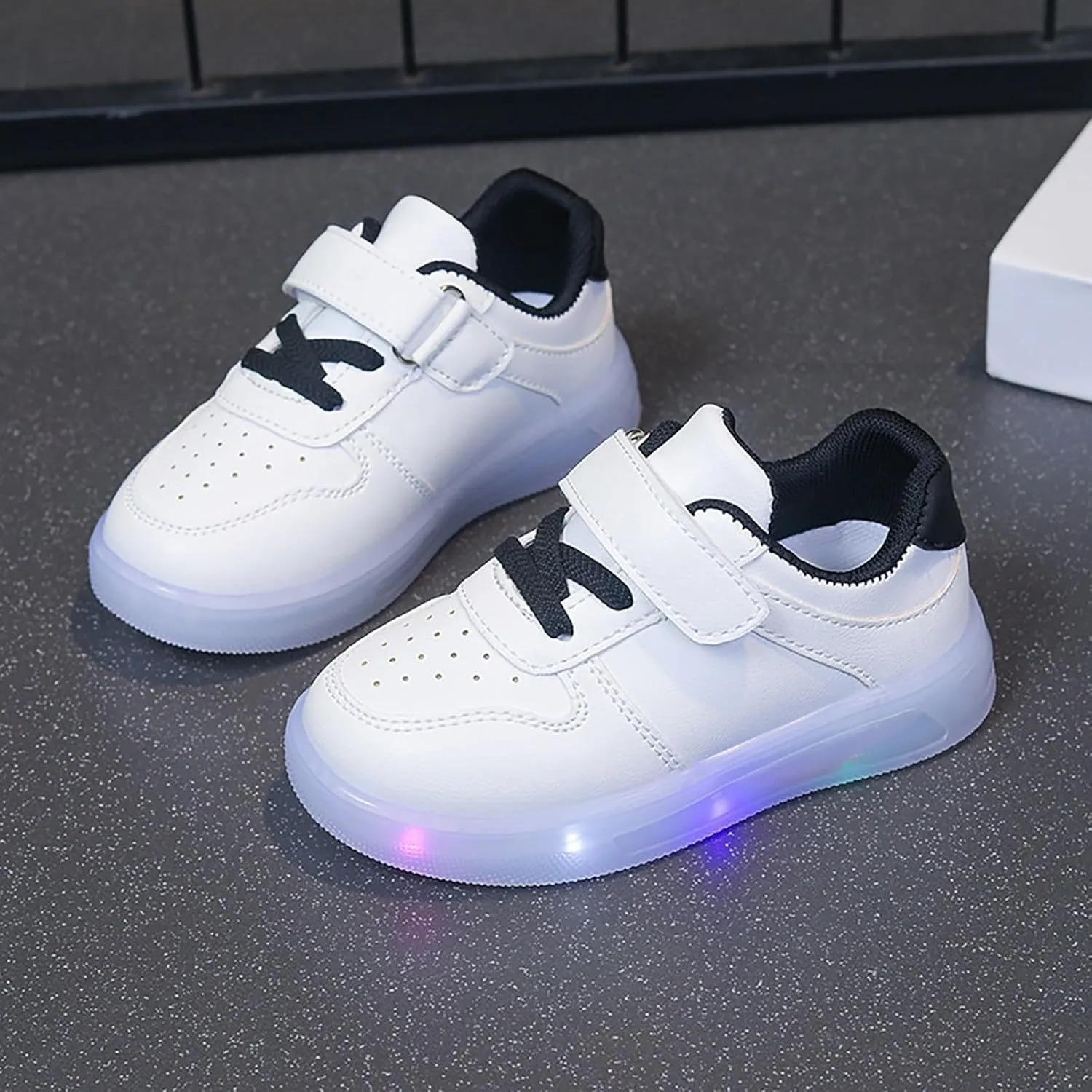 Toddler Sole Rubber Glitter Sneakers No Lace Flat Non First Walking Sport Shoes Baby Boys Girls Cute Breathable Shoes