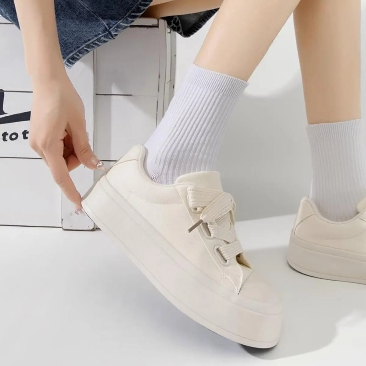 Women's Chunky Platform White Sneakers Preppy Athletic Casual Canvas Tennis Shoes with Thick Sole Comfortable for Girls