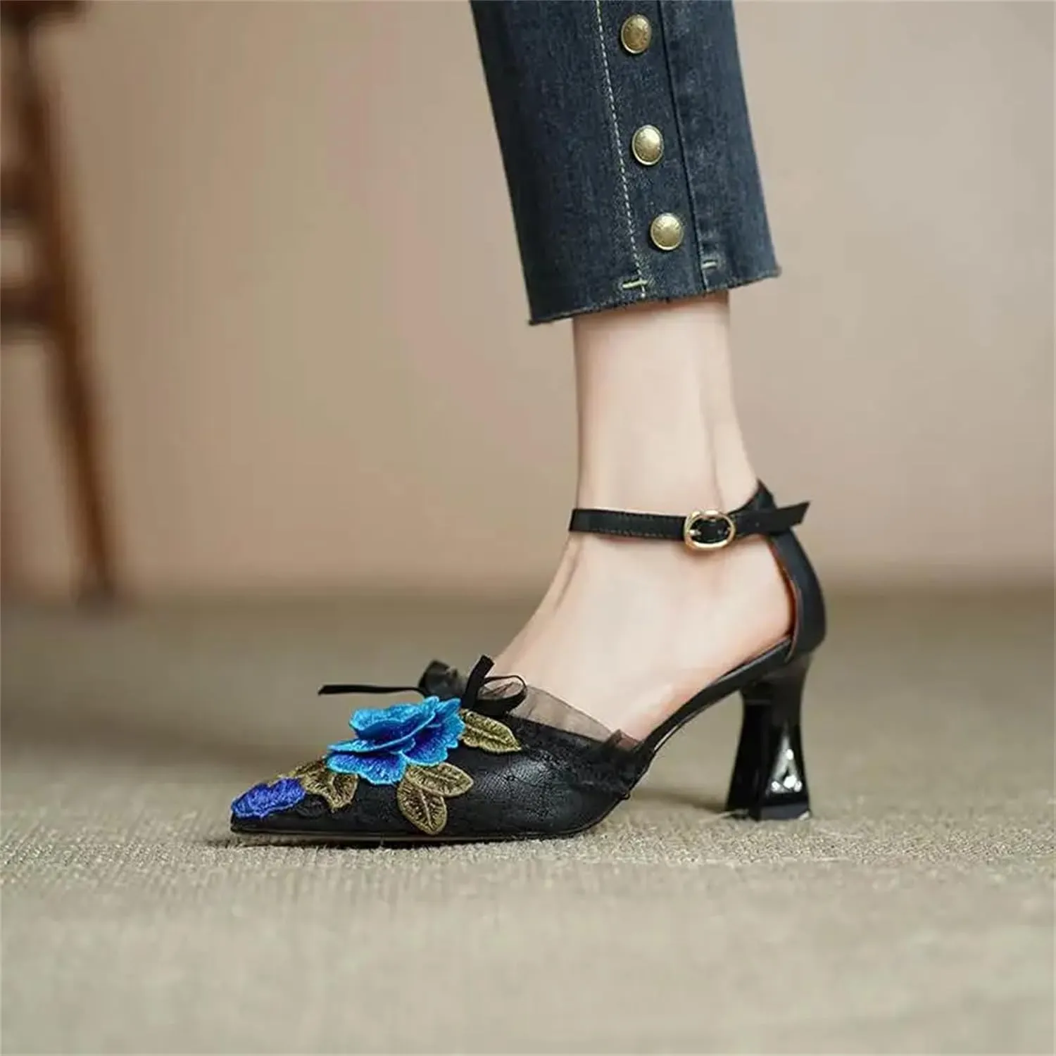 Women's Cow Leather Flower Sandals - Pointed Toe Thick Heels French Fashion Summer Big Size